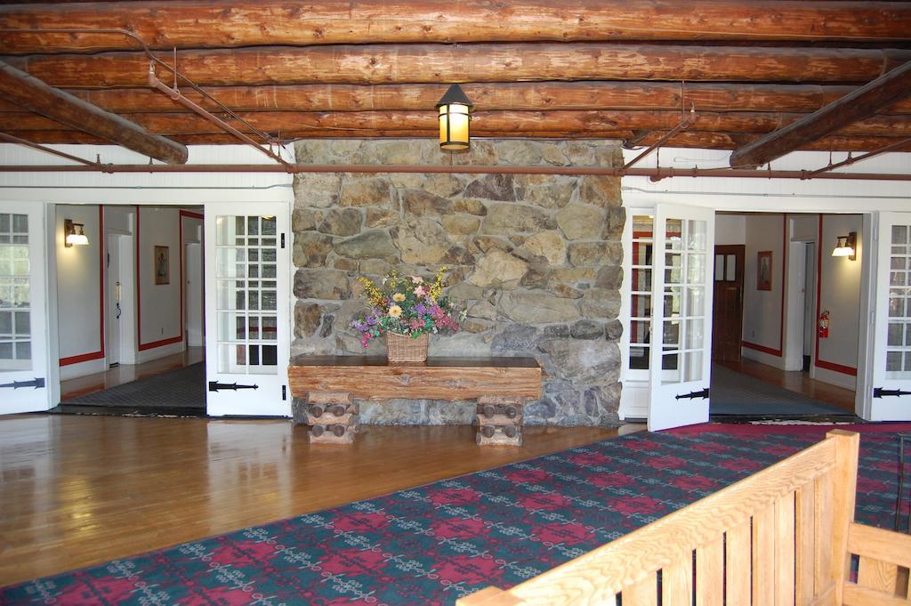 Glacier Park Lodge East Glacier Park Village Exteriör bild